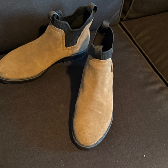 AEROSOLES Tan Ankle Booties - Picture 3 of 8